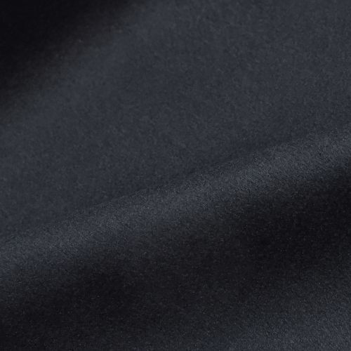 daiktų Aksominė stalo bėgika juoda, blizgus dekoratyvinis audinys, 28×270cm - elegantiška stalo bėgika šventinėms progoms